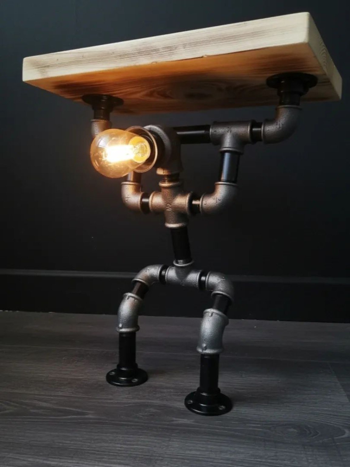 Pipe Shelf with Lamp